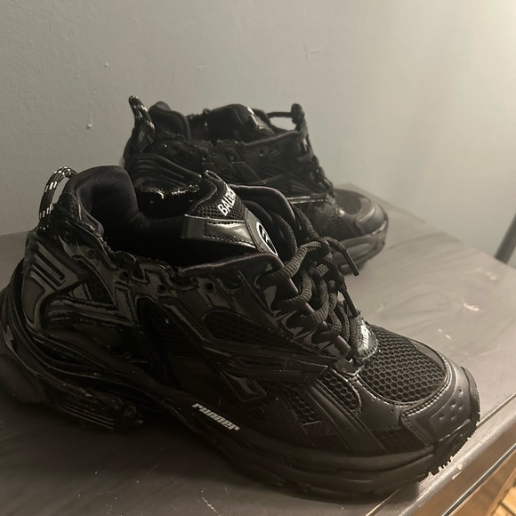 Balenciaga runners - Picture 1 of 3